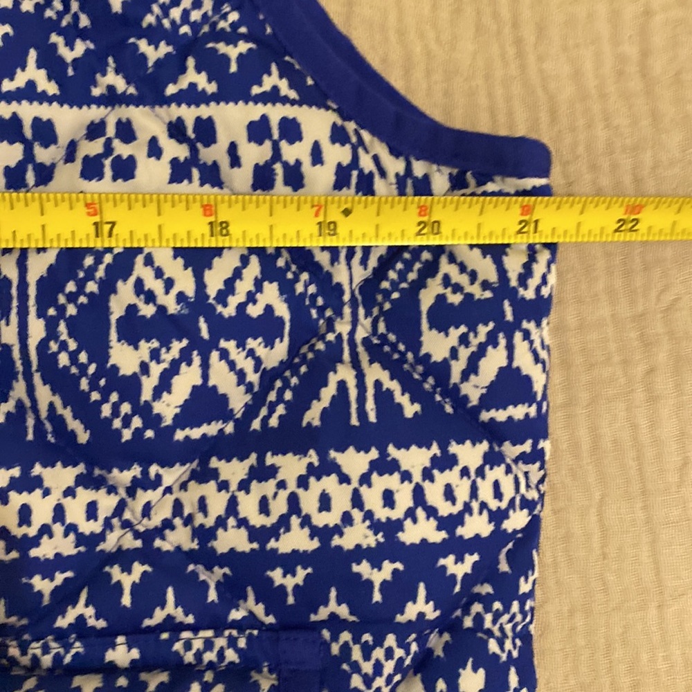 J. Crew Fair Isle Blue & White Quilted Vest. Size L. Style E4865 - Picture 8 of 9